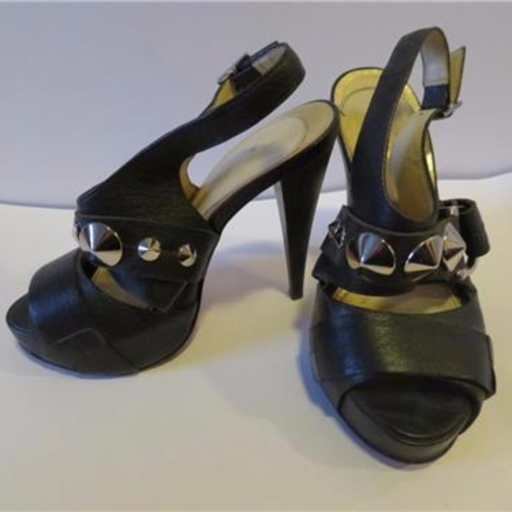 BE & D BLACK LEATHER SANDAL HEELS  35.5